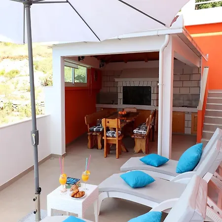 Adriatic View-three Bedroom With Terrace And Sea View Dom wakacyjny *